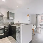 Weflating Sants Apartment Barcelona